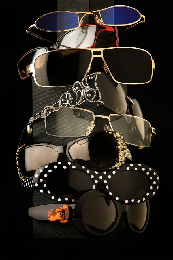 Le petit cordon: a chic reinvention of the glasses chain
